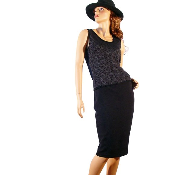 ARMANI COLLEZIONI Wool Scalloped/Scales Sleeveless Tank Sweater - Picture 5 of 7